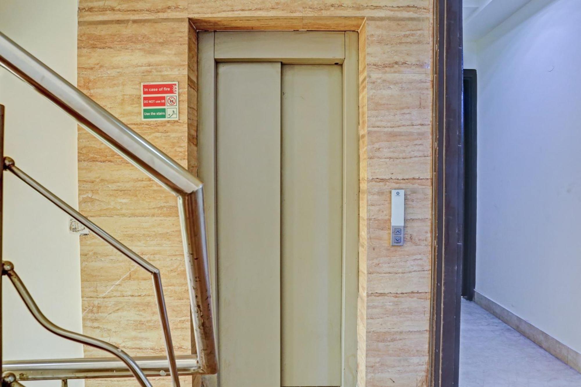 Hotel O Golden Key Inn Punjabi Bagh New Delhi Buitenkant foto